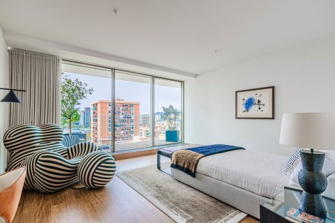 Apartamento de 3 dormitorios en venta en Barcelona, Cataluña, Spain № 3600 - foto 17