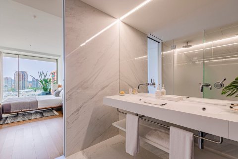 Apartamento de 3 dormitorios en venta en Barcelona, Cataluña, Spain № 3600 - foto 23