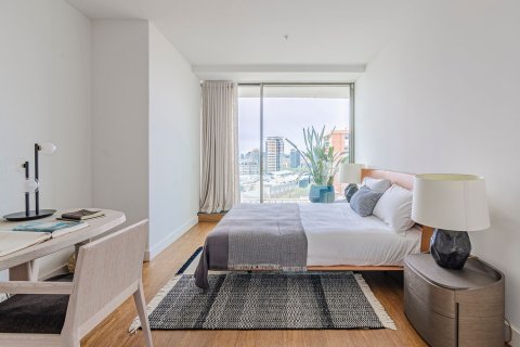 Apartamento de 3 dormitorios en venta en Barcelona, Cataluña, Spain № 3600 - foto 4