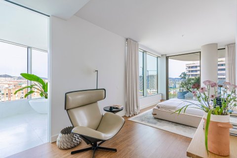 Apartamento de 3 dormitorios en venta en Barcelona, Cataluña, Spain № 3600 - foto 13