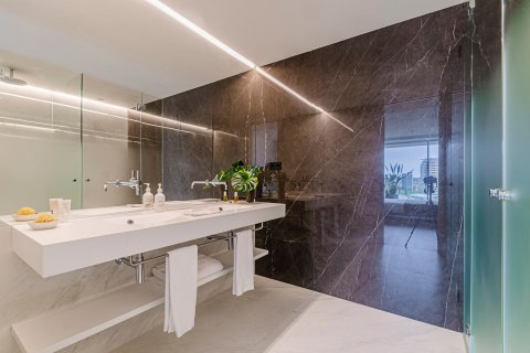 Apartamento de 3 dormitorios en venta en Barcelona, Cataluña, Spain № 3600 - foto 22