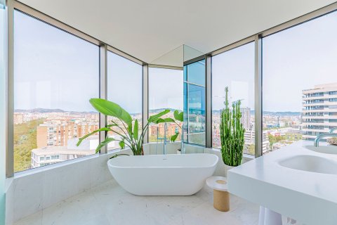 Apartamento de 3 dormitorios en venta en Barcelona, Cataluña, Spain № 3600 - foto 11