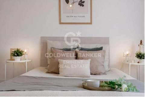 Apartamento de 3 dormitorios en venta en Barcelona, Cataluña, Spain № 7943 - foto 16