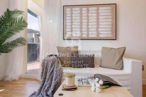 Apartamento de 3 dormitorios en venta en Barcelona, Cataluña, Spain № 7943 - foto 24