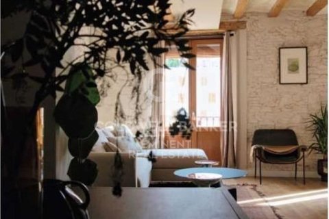 1392 sq.m. commercial property for sale in Barcelona, Catalonia, Spain № 7945 - photo 11