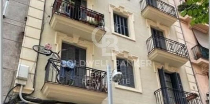 915 sq.m. commercial property for sale in Barcelona, Catalonia, Spain № 7946