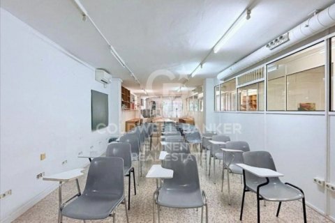 Propiedad comercial de 767 m² en venta en Barcelona, Cataluña, Spain № 7947 - foto 4