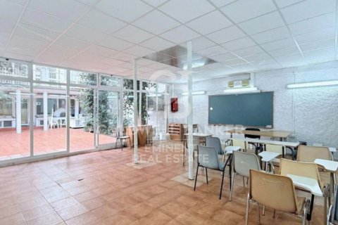 Propiedad comercial de 767 m² en venta en Barcelona, Cataluña, Spain № 7947 - foto 5