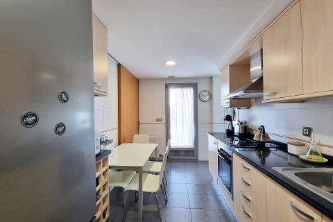 Apartamento de 4 dormitorios en venta en Sant Cugat del Vallès, Barcelona, Cataluña, Spain № 1531 - foto 11