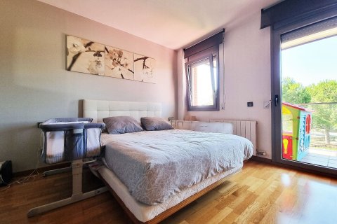 Apartamento de 4 dormitorios en venta en Sant Cugat del Vallès, Barcelona, Cataluña, Spain № 1531 - foto 16