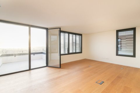 Сasa de 6 dormitorios en venta en Barcelona, Cataluña, Spain № 1533 - foto 12