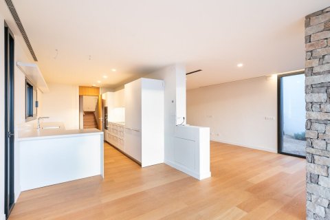 Сasa de 6 dormitorios en venta en Barcelona, Cataluña, Spain № 1533 - foto 8