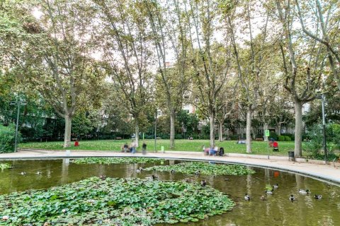 Apartamento de 5 dormitorios en venta en Barcelona, Cataluña, Spain № 1535 - foto 13