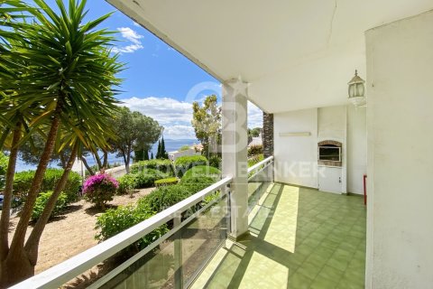 Apartamento de 2 dormitorios en venta en Roses, Gerona, Cataluña, Spain № 7768 - foto 16