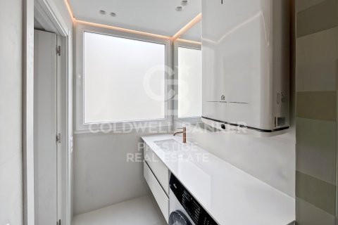 Ático de 2 dormitorios en venta en Barcelona, Cataluña, Spain № 7771 - foto 5