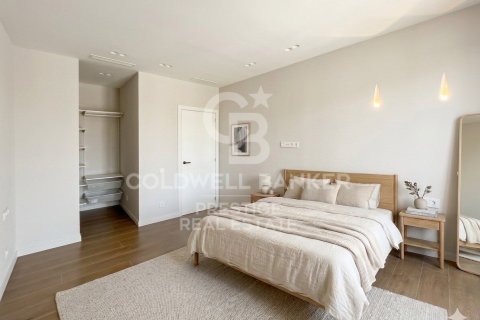 Ático de 2 dormitorios en venta en Barcelona, Cataluña, Spain № 7771 - foto 9