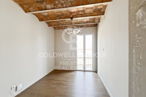 Ático de 2 dormitorios en venta en Barcelona, Cataluña, Spain № 7771 - foto 19