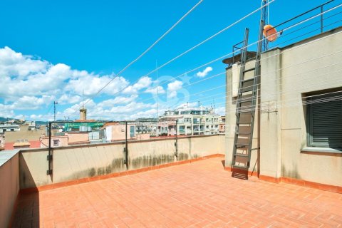 Apartamento de 2 dormitorios en venta en Barcelona, Cataluña, Spain № 7770 - foto 3