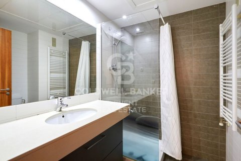 Apartamento de 2 dormitorios en venta en Barcelona, Cataluña, Spain № 7770 - foto 6