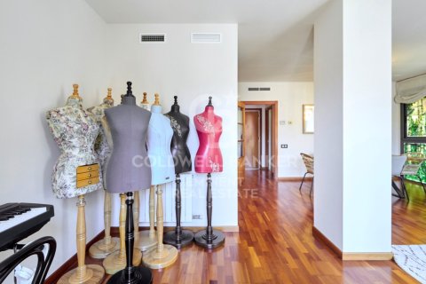 Apartamento de 2 dormitorios en venta en Barcelona, Cataluña, Spain № 7770 - foto 20