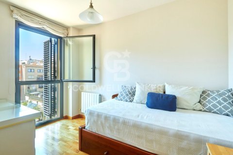 Apartamento de 2 dormitorios en venta en Barcelona, Cataluña, Spain № 7770 - foto 12
