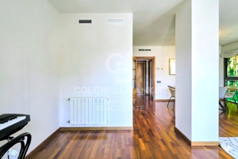 Apartamento de 2 dormitorios en venta en Barcelona, Cataluña, Spain № 7770 - foto 22