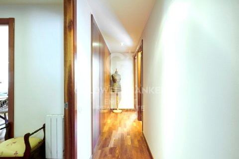 Apartamento de 2 dormitorios en venta en Barcelona, Cataluña, Spain № 7770 - foto 16