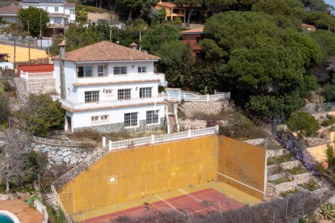 Villa de 5 dormitorios en venta en Premia De Dalt, Barcelona, Cataluña, Spain № 3924 - foto 29