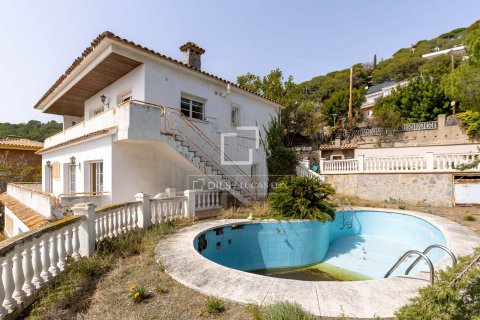 Villa de 5 dormitorios en venta en Premia De Dalt, Barcelona, Cataluña, Spain № 3924 - foto 28