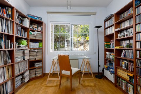 Villa de 5 dormitorios en venta en Premia De Dalt, Barcelona, Cataluña, Spain № 3924 - foto 14