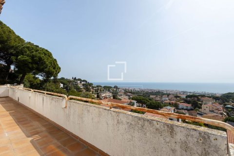 Villa de 5 dormitorios en venta en Premia De Dalt, Barcelona, Cataluña, Spain № 3924 - foto 17