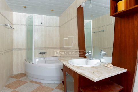 Villa de 5 dormitorios en venta en Premia De Dalt, Barcelona, Cataluña, Spain № 3924 - foto 18