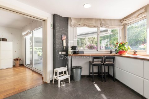 Villa de 6 dormitorios en venta en Sant Cugat del Vallès, Barcelona, Cataluña, Spain № 3923 - foto 14