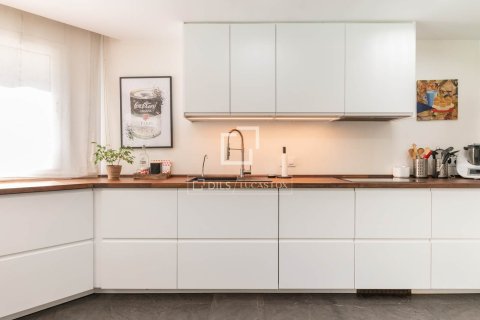 Villa de 6 dormitorios en venta en Sant Cugat del Vallès, Barcelona, Cataluña, Spain № 3923 - foto 11