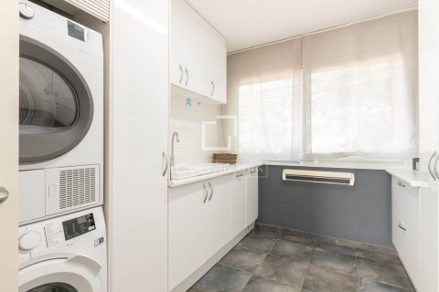 Villa de 6 dormitorios en venta en Sant Cugat del Vallès, Barcelona, Cataluña, Spain № 3923 - foto 29