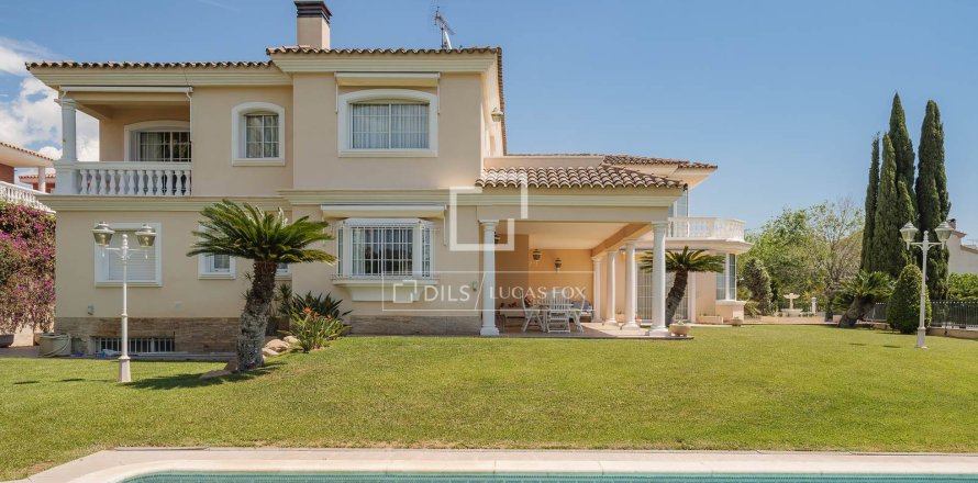 7 chambres villa à vendre à Vilassar de Dalt, Barcelona, Catalonia, Spain № 3922