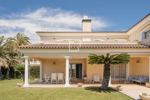 7 chambres villa à vendre à Vilassar de Dalt, Barcelona, Catalonia, Spain № 3922 - photo 4