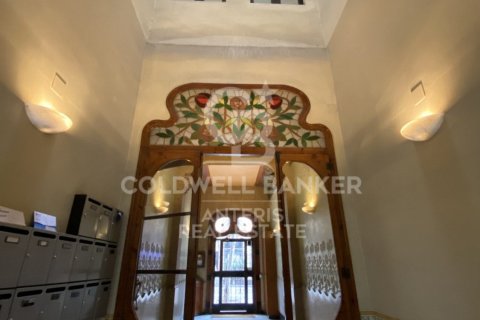Apartamento de 2 dormitorios en venta en Barcelona, Cataluña, Spain № 5327 - foto 13