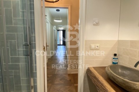 Apartamento de 2 dormitorios en venta en Barcelona, Cataluña, Spain № 5327 - foto 11