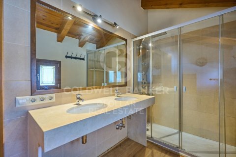 Сasa de 4 dormitorios en venta en Girona, Gerona, Cataluña, Spain № 5324 - foto 24