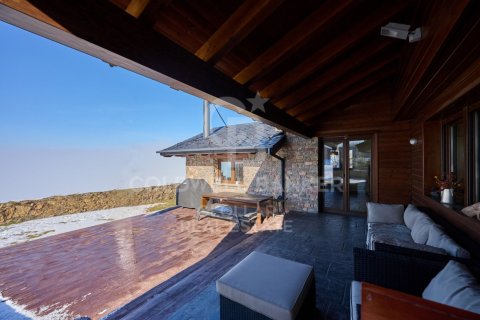 Сasa de 4 dormitorios en venta en Girona, Gerona, Cataluña, Spain № 5324 - foto 9