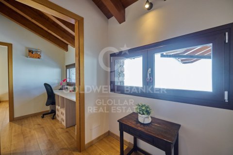 Сasa de 4 dormitorios en venta en Girona, Gerona, Cataluña, Spain № 5324 - foto 23