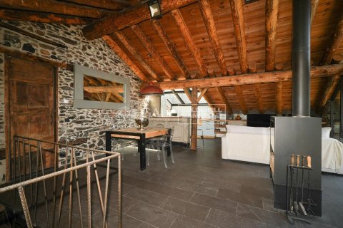 Villa de 4 dormitorios en venta en Principado De Andorra (Ninguna Poblacion Tiene C.P.), Lérida, Cataluña, Spain № 5325 - foto 5