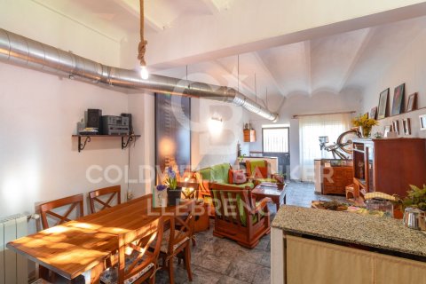 Propiedad comercial de 230 m² en venta en Sant Cugat del Vallès, Barcelona, Cataluña, Spain № 5323 - foto 16