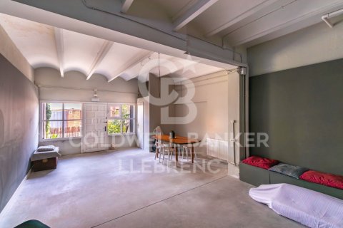 Propiedad comercial de 230 m² en venta en Sant Cugat del Vallès, Barcelona, Cataluña, Spain № 5323 - foto 2