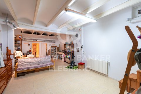 Propiedad comercial de 230 m² en venta en Sant Cugat del Vallès, Barcelona, Cataluña, Spain № 5323 - foto 6