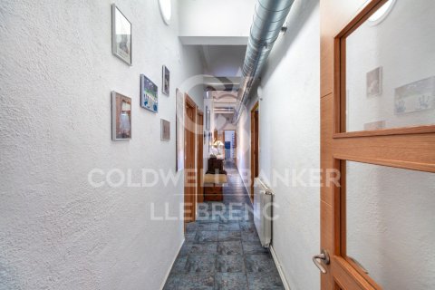 Propiedad comercial de 230 m² en venta en Sant Cugat del Vallès, Barcelona, Cataluña, Spain № 5323 - foto 18
