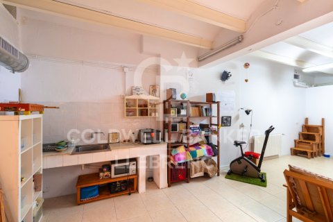 Propiedad comercial de 230 m² en venta en Sant Cugat del Vallès, Barcelona, Cataluña, Spain № 5323 - foto 11