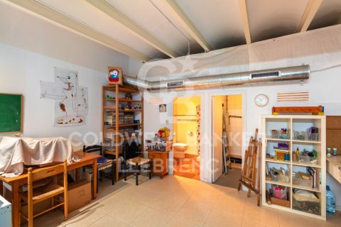 Propiedad comercial de 230 m² en venta en Sant Cugat del Vallès, Barcelona, Cataluña, Spain № 5323 - foto 9