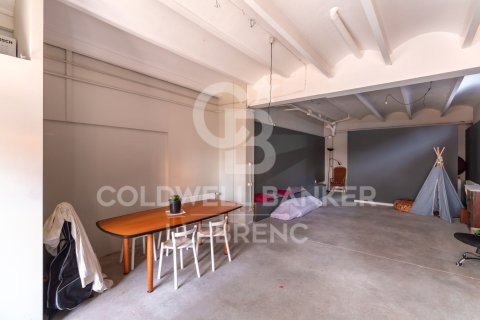 Propiedad comercial de 230 m² en venta en Sant Cugat del Vallès, Barcelona, Cataluña, Spain № 5323 - foto 4